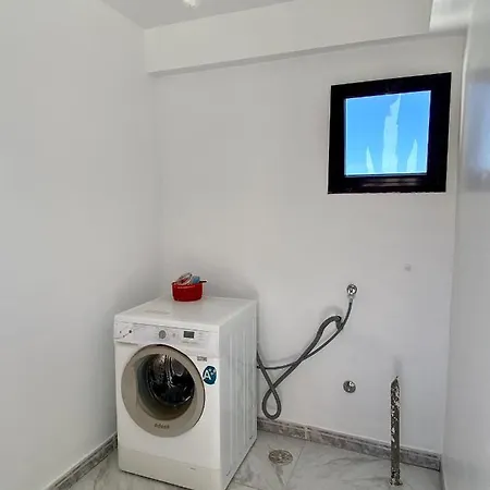 La Alameda Apartman *